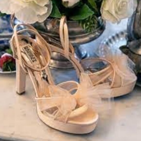 new Badgley Mischka Sophie Platform Sandal with Tulle Flower Soft Nude satine